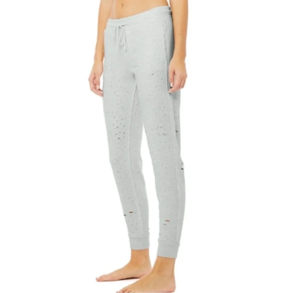 Alo Yoga Ripped Warrior Jogger Women M Grey Excellent Distressed Sweatpants